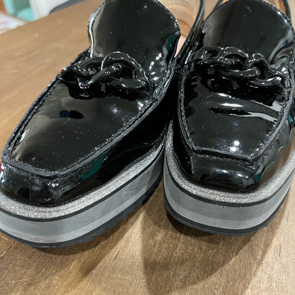 Johnston & Murphy Black Patent Loafers with Gray Platform Sole - Picture 3 of 11